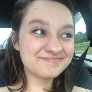 Meet your Posher, Deanna